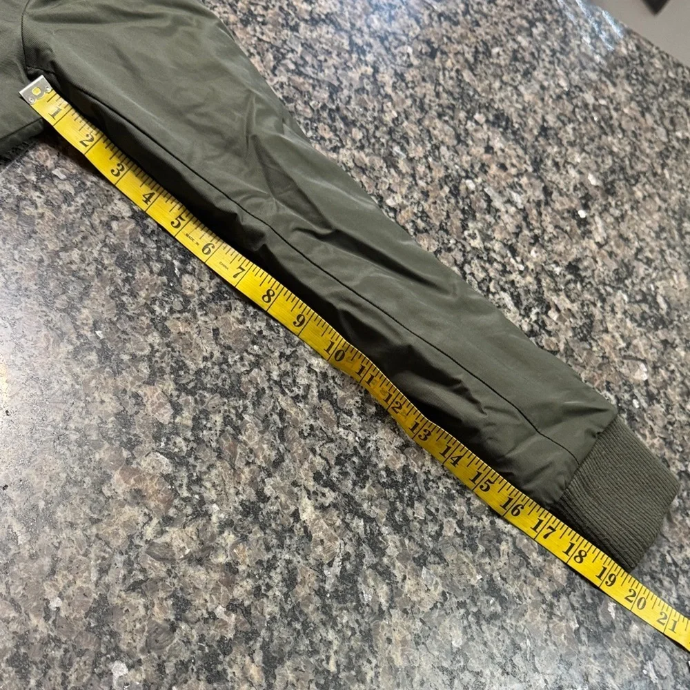 Levi's Women's Olive Utility Jacket with Faux Fur Trim EUC S - Picture 8 of 11